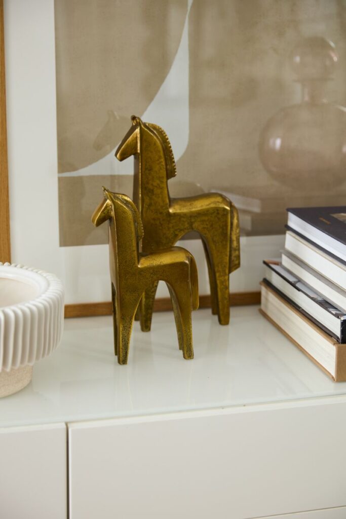 Accent Decor Arabian Horse Figurine set