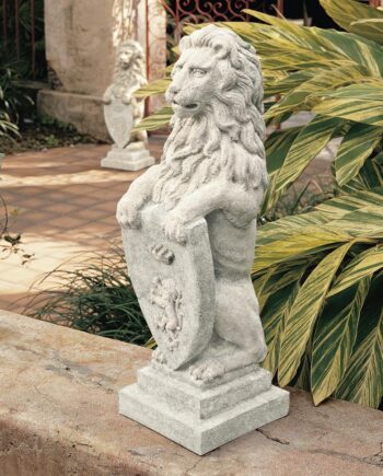 Beaumaris Castle Lion Statue: Each NG30842