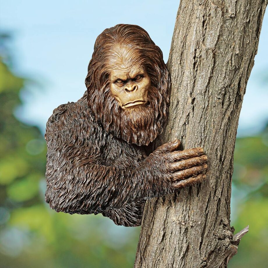 Bigfoot the Bashful Yeti Tree Sculpture DB583078