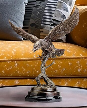 Eagle in Flight Quality Lost Wax Bronze Statue SU1244