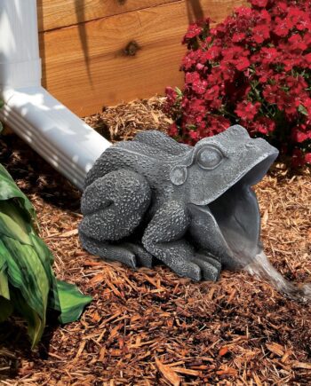 Frog Gutter Guardian Downspout Statue QM7512081