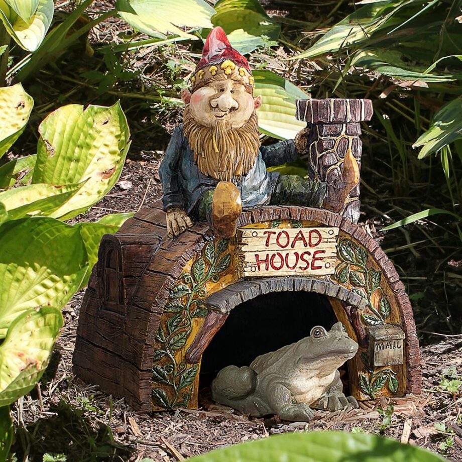 Garden Gnome's Toad House Statue CS41551