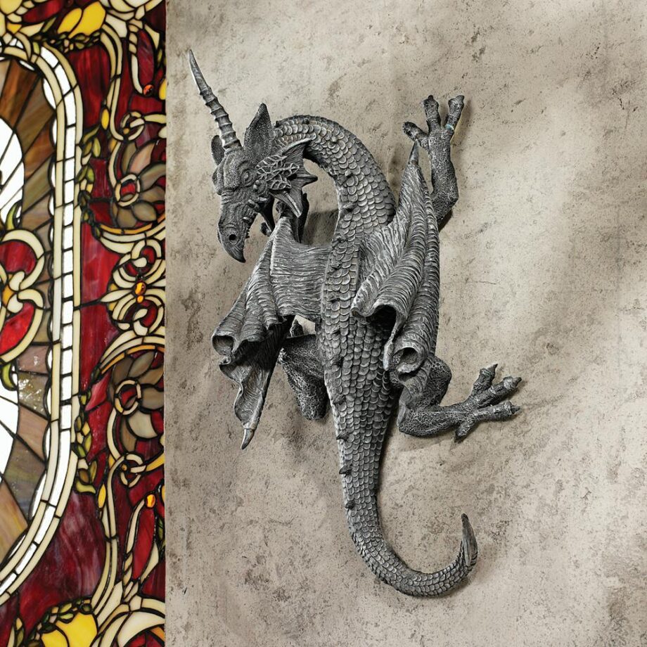 Horned Dragon of Devonshire Gothic Wall Sculpture: Each PD1376