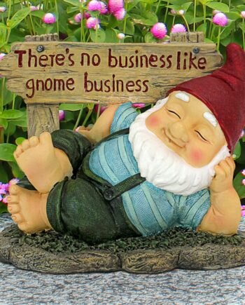 Irving Gnomlin Resting on His Laurels Garden Gnome Statue QL306802