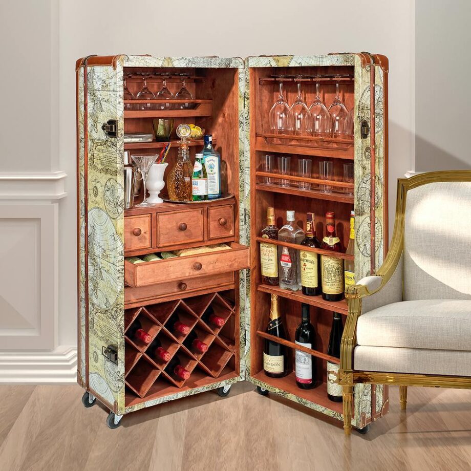 Italian-Style World Map Cocktail Bar Steamer Trunk WL4001