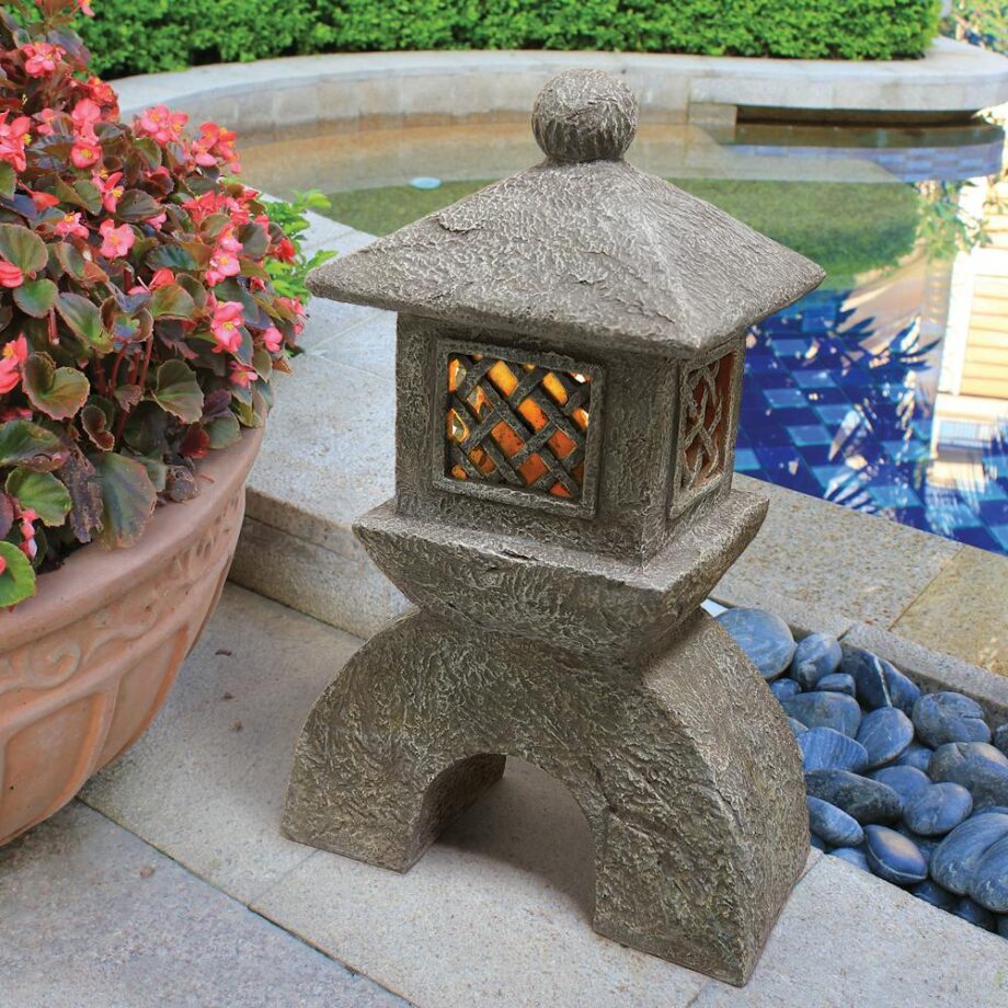 Japanese Pagoda Illuminated Lantern Statue: Each AL58699