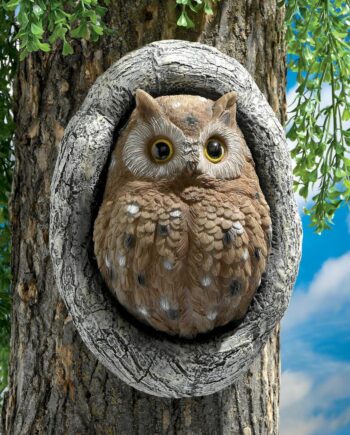 Octavius Knothole Owl Tree Sculpture: Each QM2734400