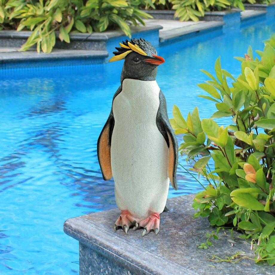 Rock Hopper Penguin Garden Statue QM2490100