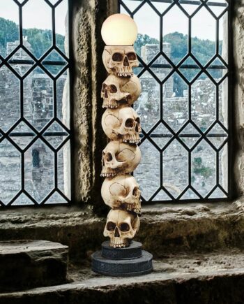 Skulls Spire Illuminated Statue CL3648