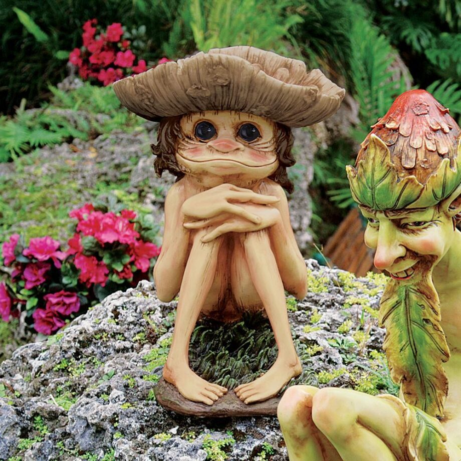 Svenska the Garden Troll Statue QL15282