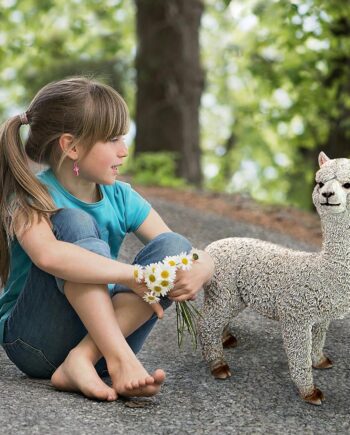 The Alpacalypse of Alpaca Garden Statues: Baby QM2867400