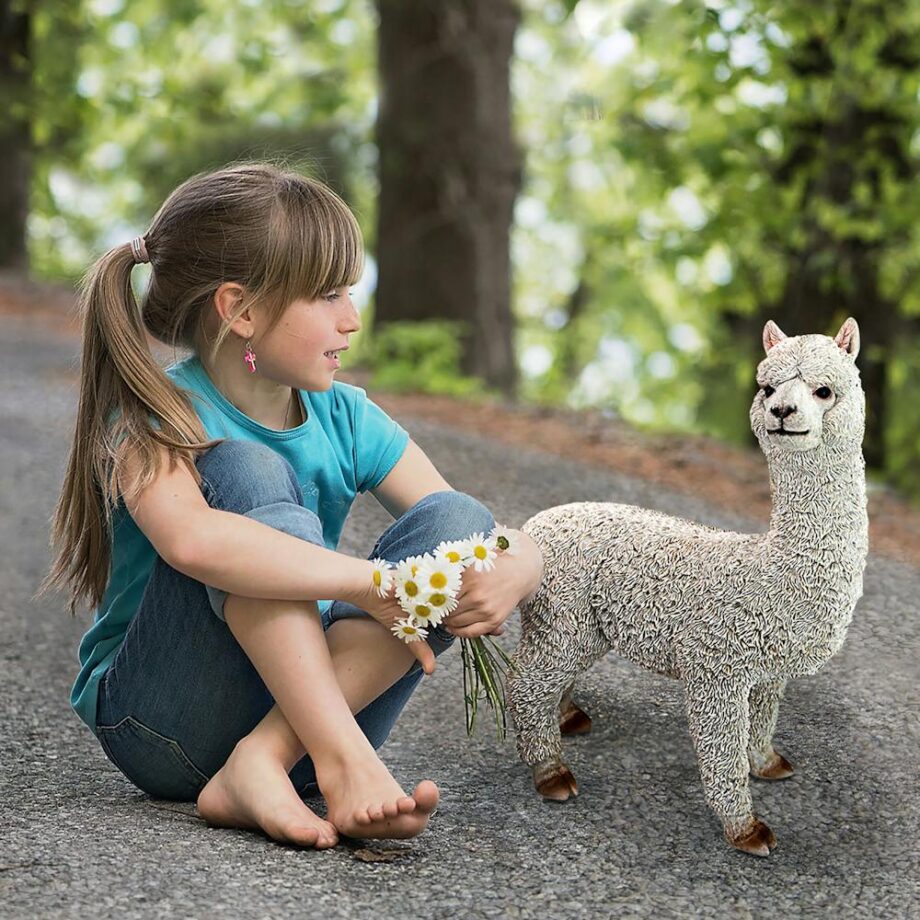 The Alpacalypse of Alpaca Garden Statues: Baby QM2867400