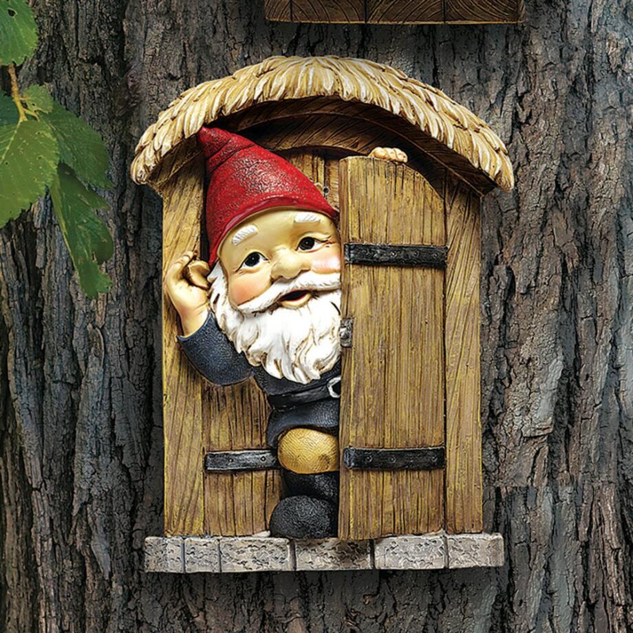 The Knothole Gnomes Garden Welcome Tree Sculpture: Door Gnome QL4281