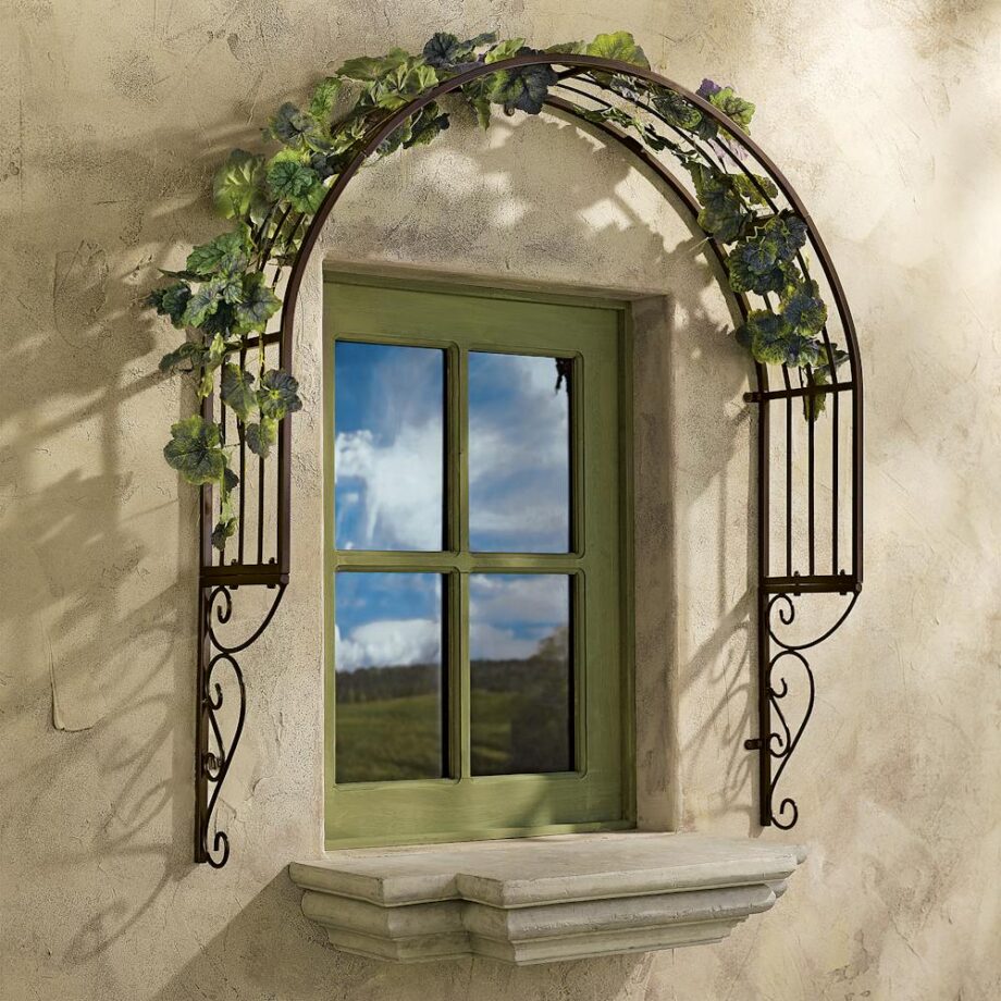 Thornbury Ornamental Metal Garden Window Trellis: Each FZ1579