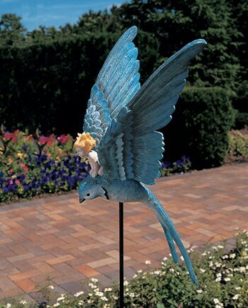 Thumbelina Garden Sculpture: Stake Version QM14024