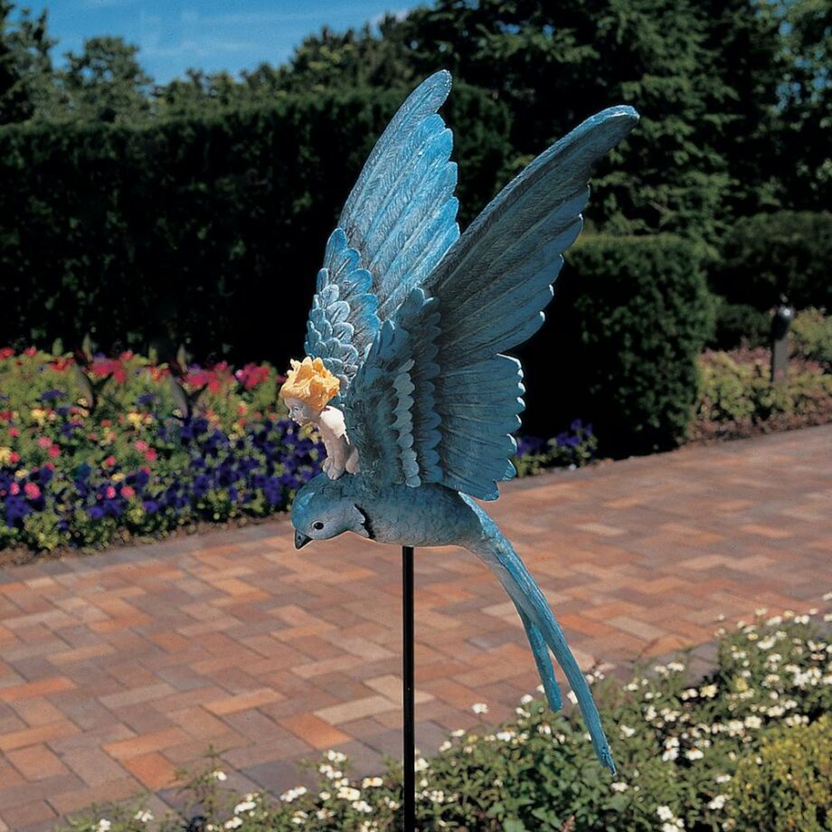 Thumbelina Garden Sculpture: Stake Version QM14024