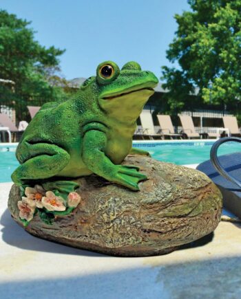 Thurston, the Frog, Garden Rock Sitting Toad Statue QM150591