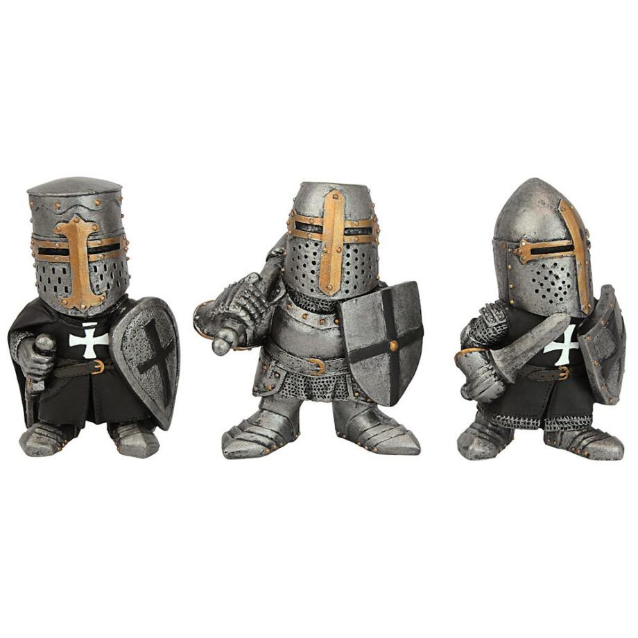 Wee Medieval Crusader Knights of the Gothic Realm Statue Set