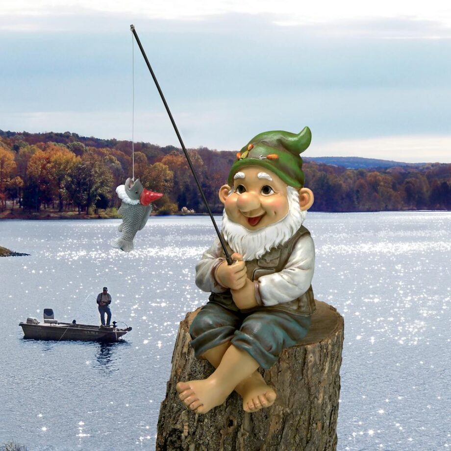 Ziggy the Fishing Gnome Garden Sitter Statue QM2806500